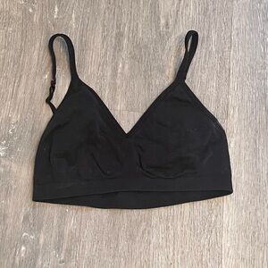 Black Old Navy Sports Bra